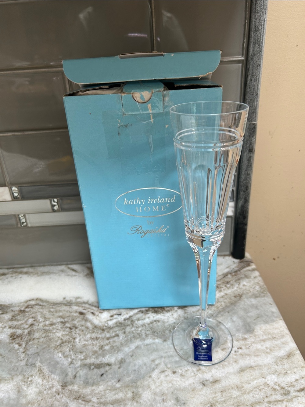 Kathy Ireland Home by Rogaska Crystal GRAND ESTATES CHAMPAGNE FLUTES NEW 100$.